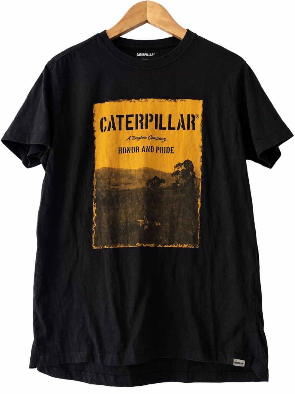 Caterpillar CAT Black Graphic T Shirt Honor and Pride Workwear Grunge M
